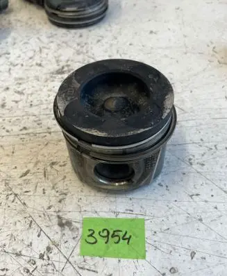 Renault Master III Piston with connecting rod 085209