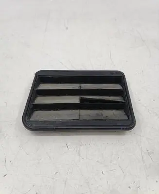 BMW 4 F36 Gran coupe Quarter panel pressure vent 64229176945 60829010