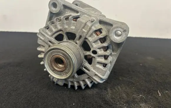 BMW 5 F10 F11 Generator/alternator 8507624