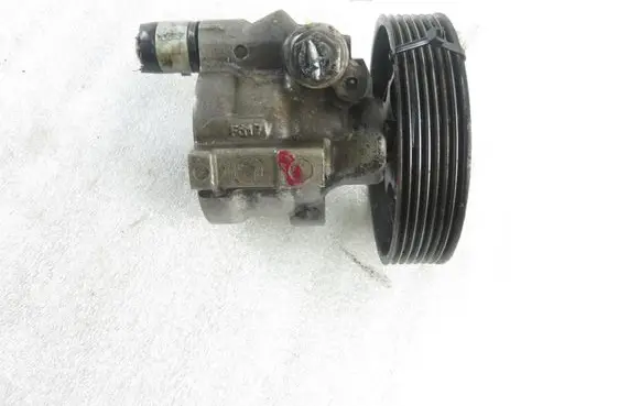 Nissan Primera Power steering pump 