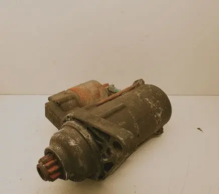 Volkswagen Caddy Starter motor 02Z911023F