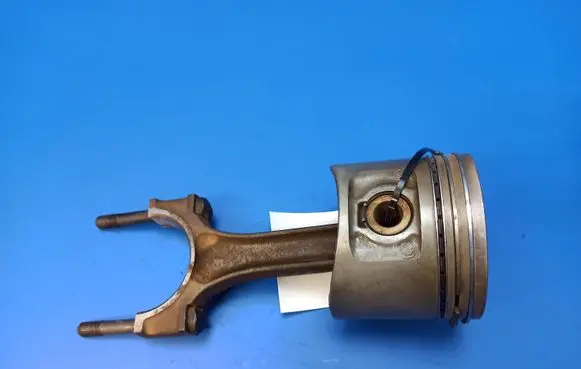 Jaguar XJS Piston with connecting rod EAC6250 F41140C