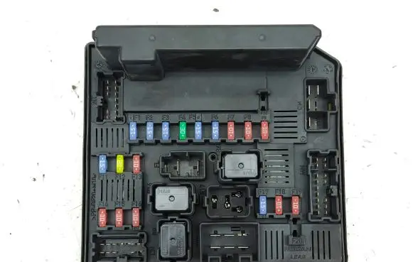 Nissan Qashqai Fuse module 284B7JD000