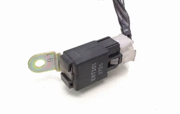 Mitsubishi Pajero Other relay E8t101 2726