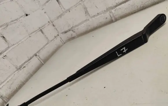 Citroen C5 Front wiper blade arm 071956