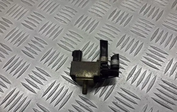 Nissan Altima Vacuum valve FDCC100