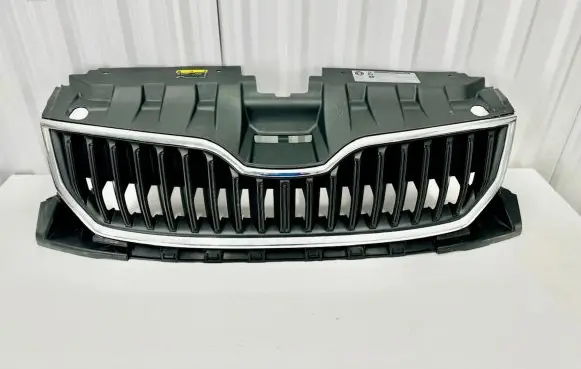 Skoda Fabia Mk3 (NJ) Front bumper upper radiator grill 6V0853653