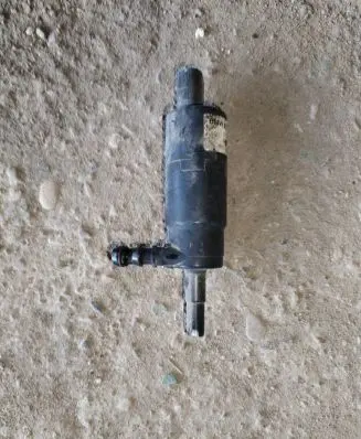 BMW 3 E90 E91 Headlight washer pump 8377430