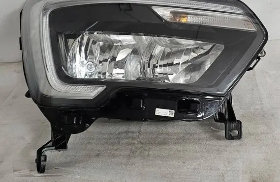 Renault Master III Headlight/headlamp 260105567R