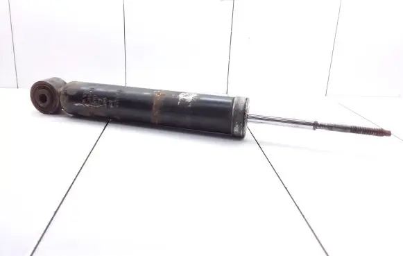 Mercedes-Benz ML W163 Front shock absorber/damper 04772203