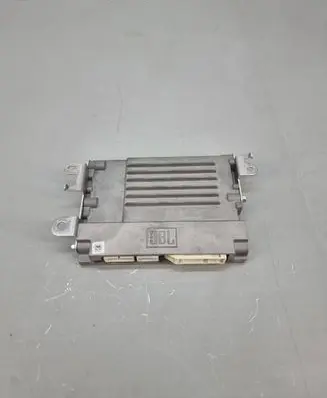 Toyota RAV 4 (XA50) Sound amplifier 8628042060