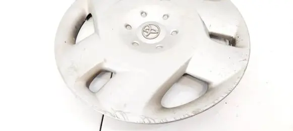 Toyota Corolla Verso E121 R17 wheel hub/cap/trim 