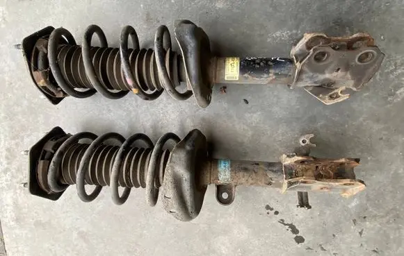 Honda CR-V Rear shock absorber with coil spring