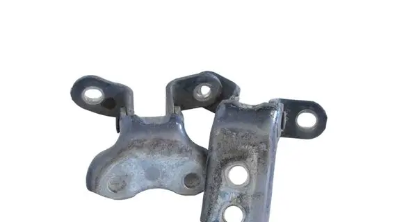 Toyota Prius (XW30) Front door upper hinge