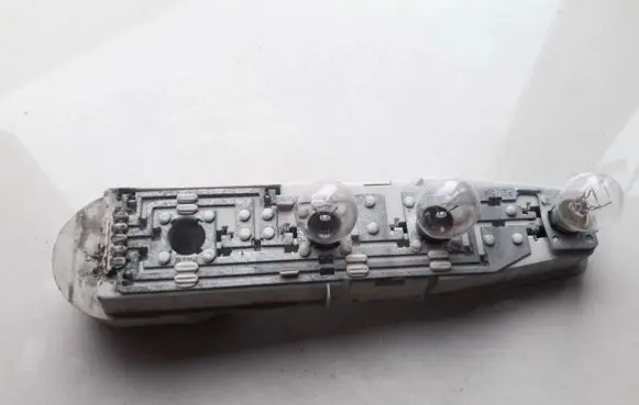Renault Espace II Tail light bulb cover holder