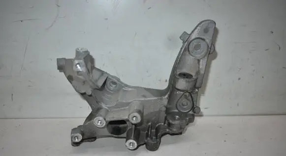 Citroen C4 II Generator/alternator bracket 9684613880