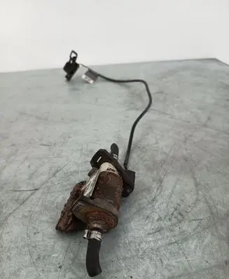 BMW 3 E90 E91 Webasto auxiliary heater fuel pump 9009529