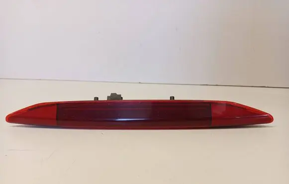 Subaru Legacy Third/center stoplight VC02117