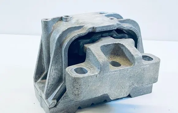Volkswagen Golf Plus Engine mount bracket 1K0199262J
