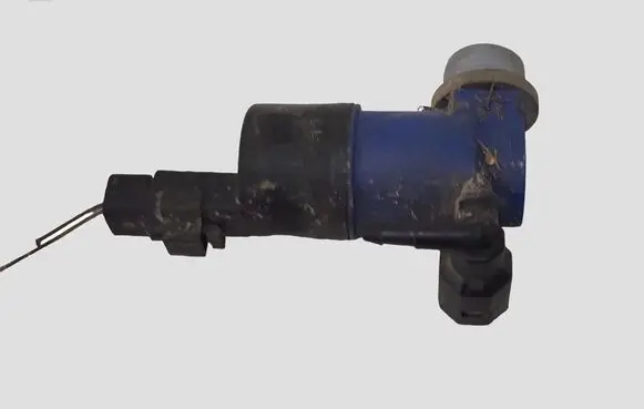 Renault Clio III Windscreen/windshield washer pump 9641553880