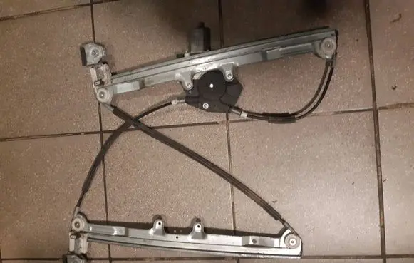 Mitsubishi Colt Front door window regulator with motor RA2166