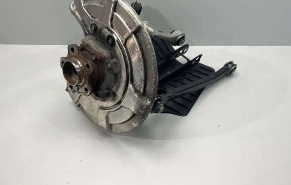 BMW 8 G14 Rear wheel hub spindle/knuckle 