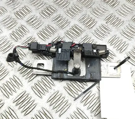 Audi Q5 SQ5 FY Rear door lock loop/hook striker 80A827507
