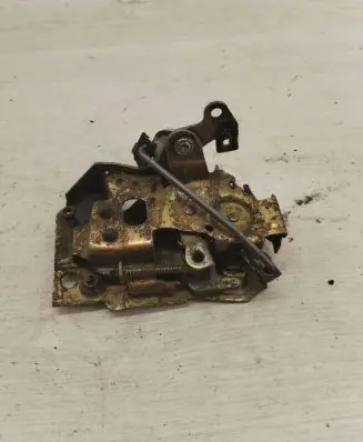 Chevrolet TrailBlazer Front door lock (next to the handle) 
