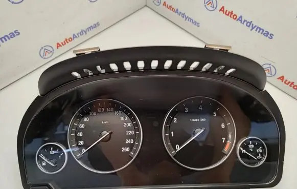 BMW 5 F10 F11 Speedometer (instrument cluster) 9249338 62109249338 62109358975