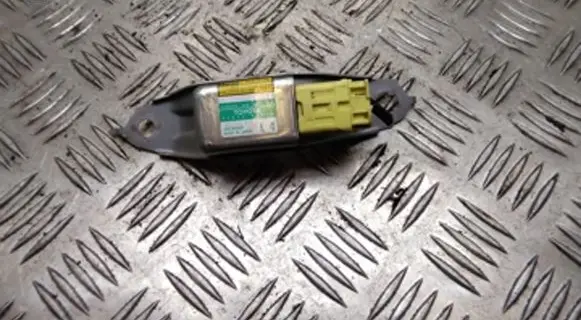 Toyota Prius (XW20) Airbag deployment crash/impact sensor 8983447020 1879000921
