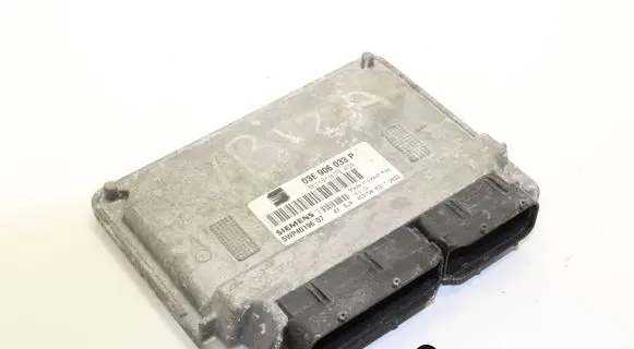 Seat Ibiza III (6L) Engine control unit/module 03E906033P