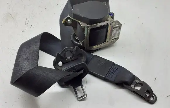 Audi A4 S4 B6 8E 8H Front seatbelt 8E0857706C