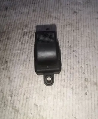 Mazda 2 Electric window control switch D39766370