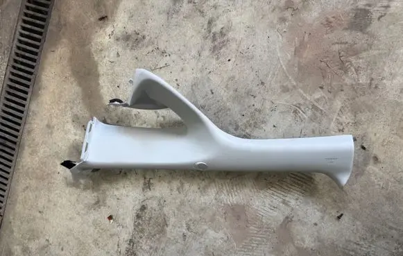 Nissan Leaf I (ZE0) (A) pillar trim 769123NA0A