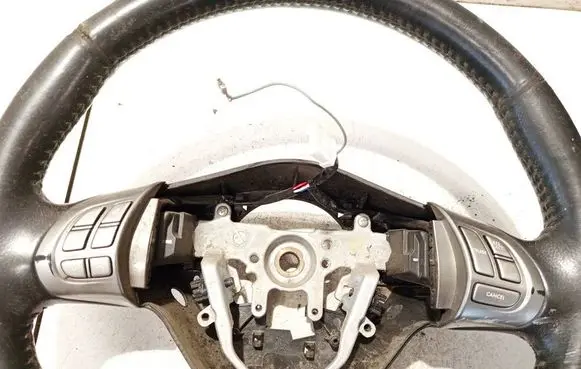 Subaru Forester SH Steering wheel buttons/switches 
