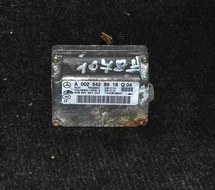 Mercedes-Benz C W203 Acceleration sensor 10098515064 A0025428918