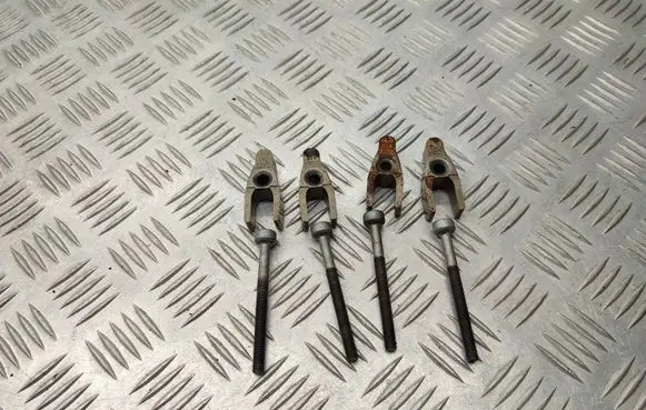 Mercedes-Benz Vito Viano W447 Fuel Injector clamp holder A6540163400