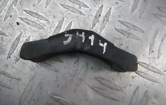 Opel Combo C Fuel Injector clamp holder