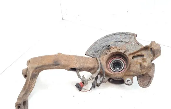 Front wheel hub