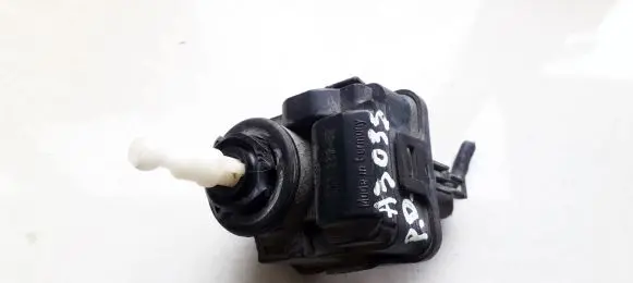 Volvo S40, V40 Headlight level adjustment motor 00728232