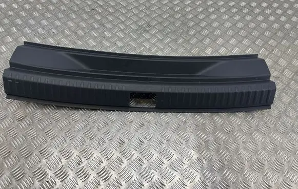 Seat Arona Trunk/boot sill cover protection 6F9863459