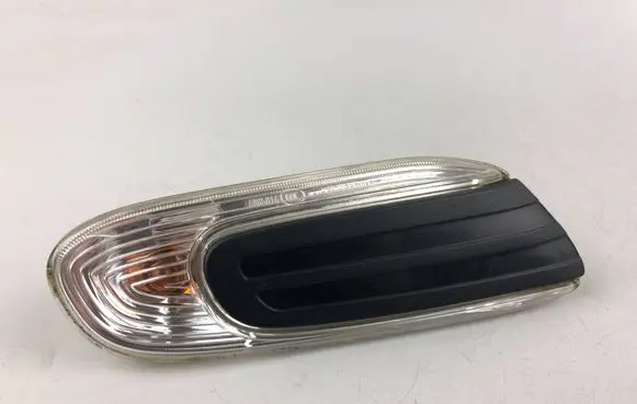 Front fender indicator light