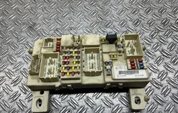 Ford Focus Fuse box set 97RA012108