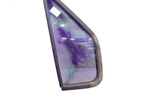 Renault Master II Front door window glass four-door