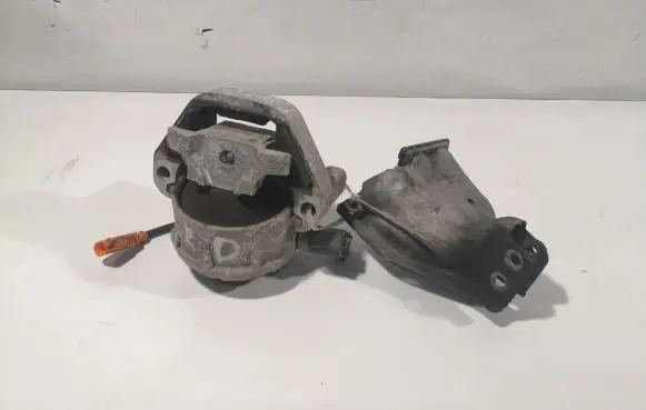 Audi A6 S6 C7 4G Engine mount bracket 4G0399060F