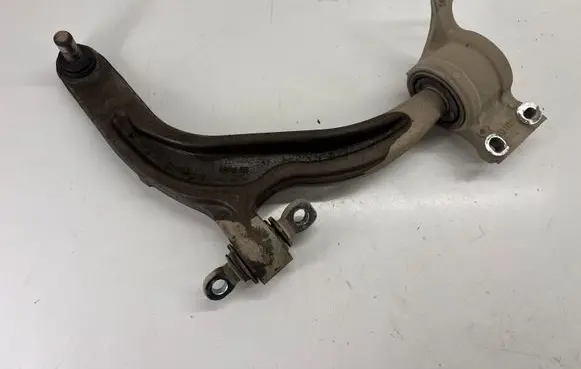 Chrysler Pacifica Front lower control arm/wishbone 05274642AA 68229020AF 68229020AG