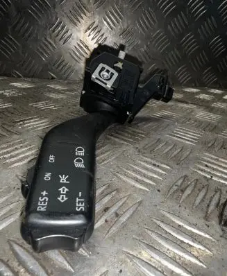 Skoda Octavia Mk2 (1Z) Indicator stalk 1K0953513A 01103501 10350151035722