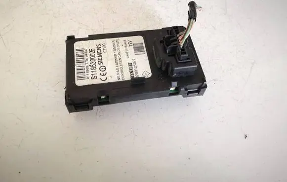 Renault Scenic II - Grand scenic II Ignition key card reader 8200125077
