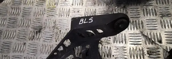 Volkswagen PASSAT B6 Gear shift cable bracket 1k0711789g