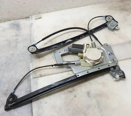 BMW 5 E39 Front door window regulator with motor 67628